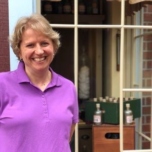 Meet your Posher, Stacy